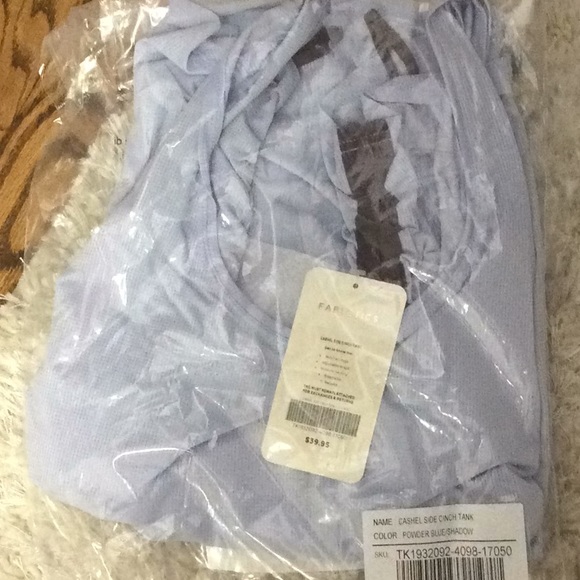 NWT Fabletics cashel side cinch tank - Picture 4 of 7